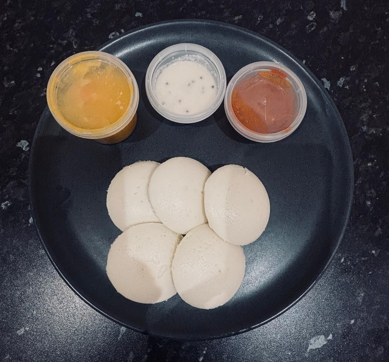 Idli Sambar (3 Pcs)